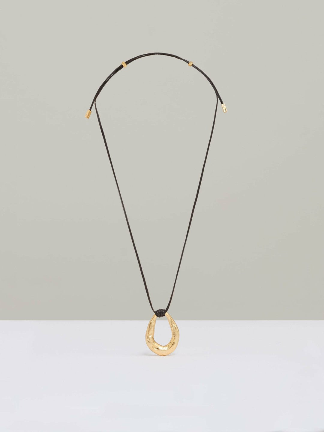 Reiss Popular Choice - Molten Link Pendant Necklace in Gold Tone