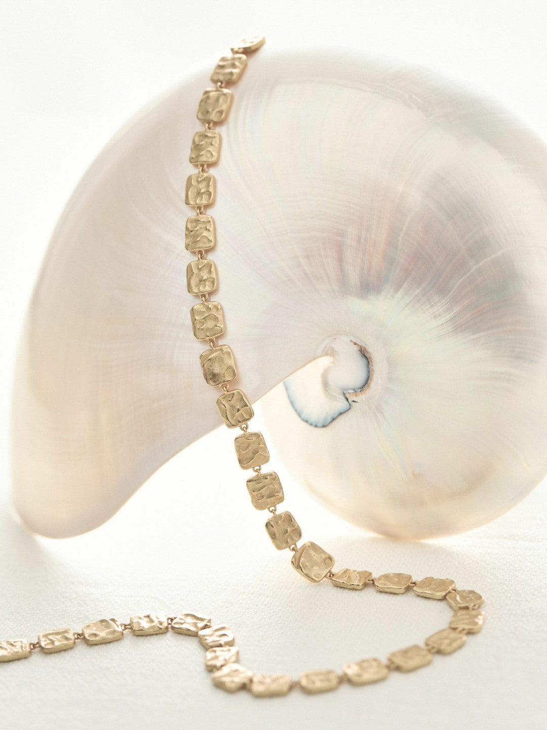 Reiss Molten Square Necklace in Gold Tone