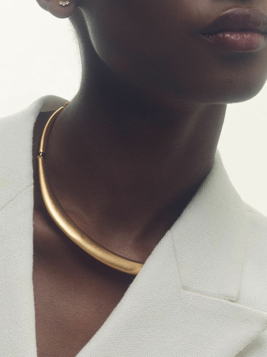 Reiss Savings - Polished Curve Choker in Gold Tone