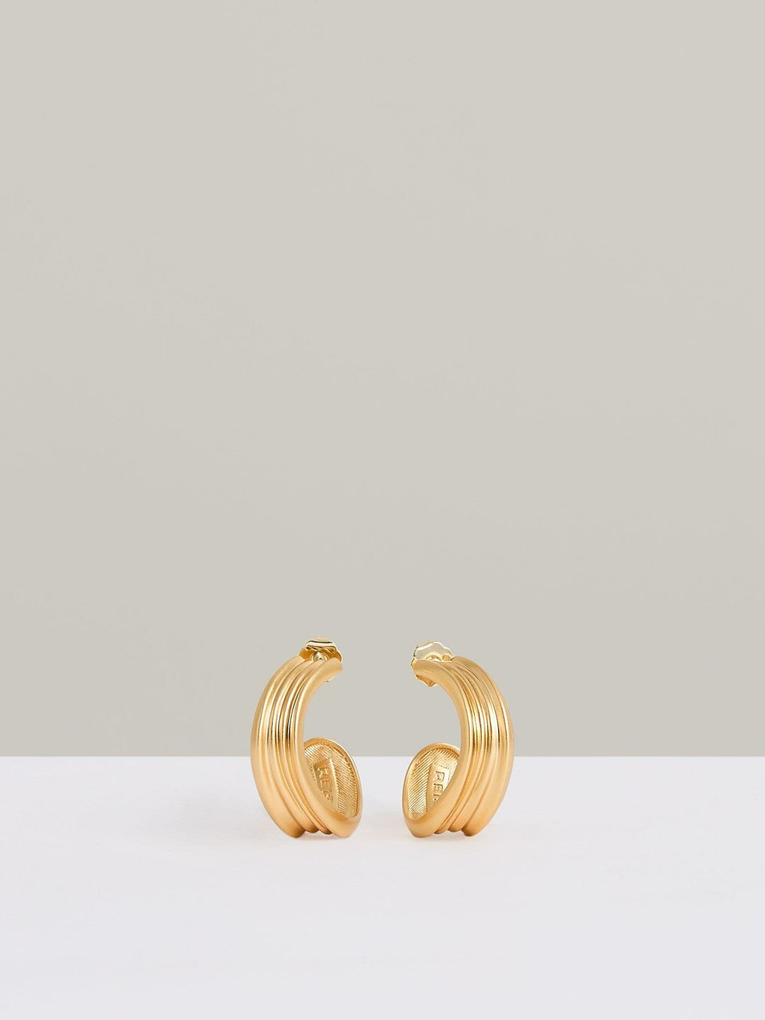 Reiss Value - Fluid Hoop Earrings in Gold Tone