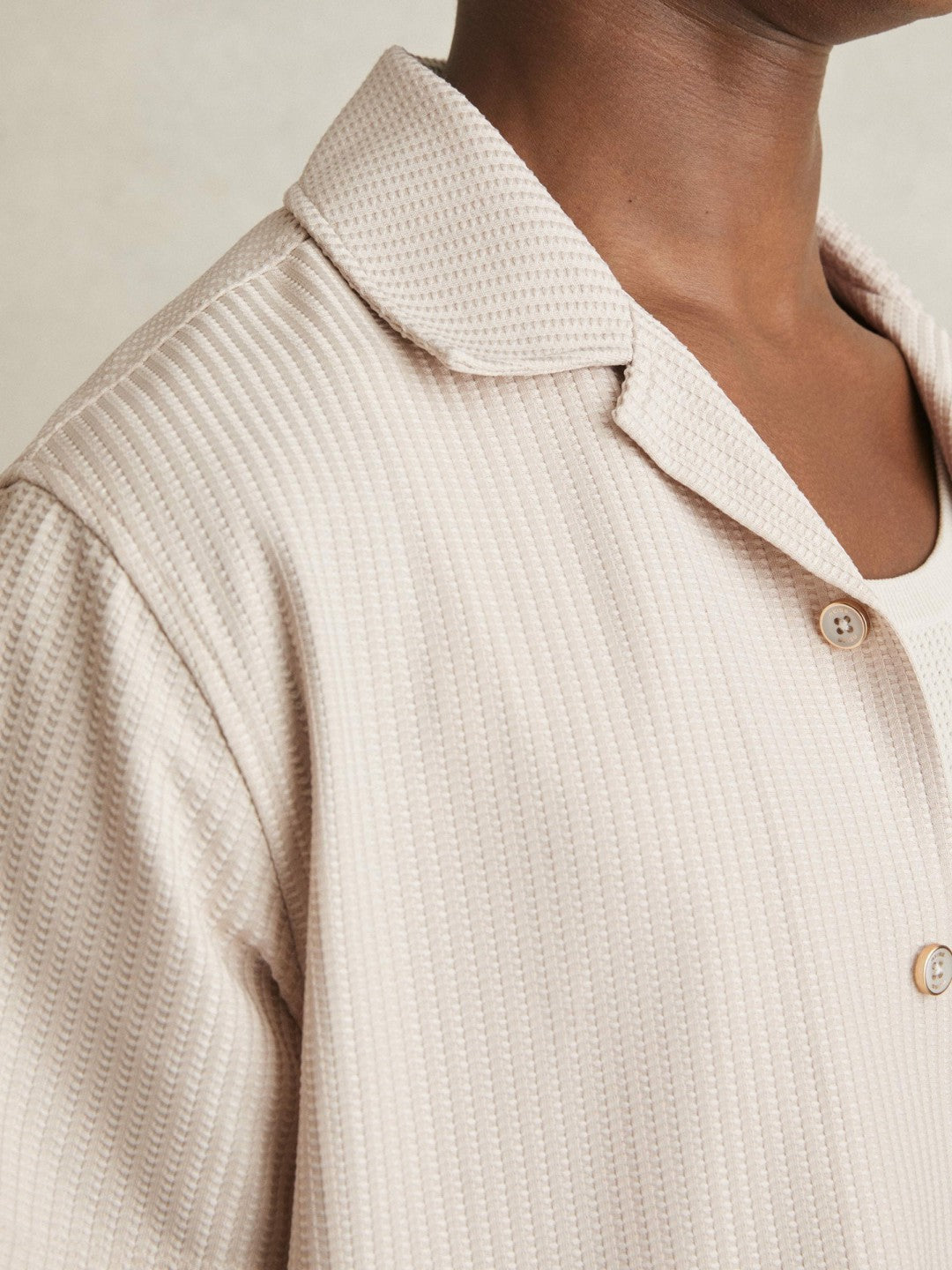 Reiss Savings - Textured-Knit Cuban-Collar Shirt in Champagne