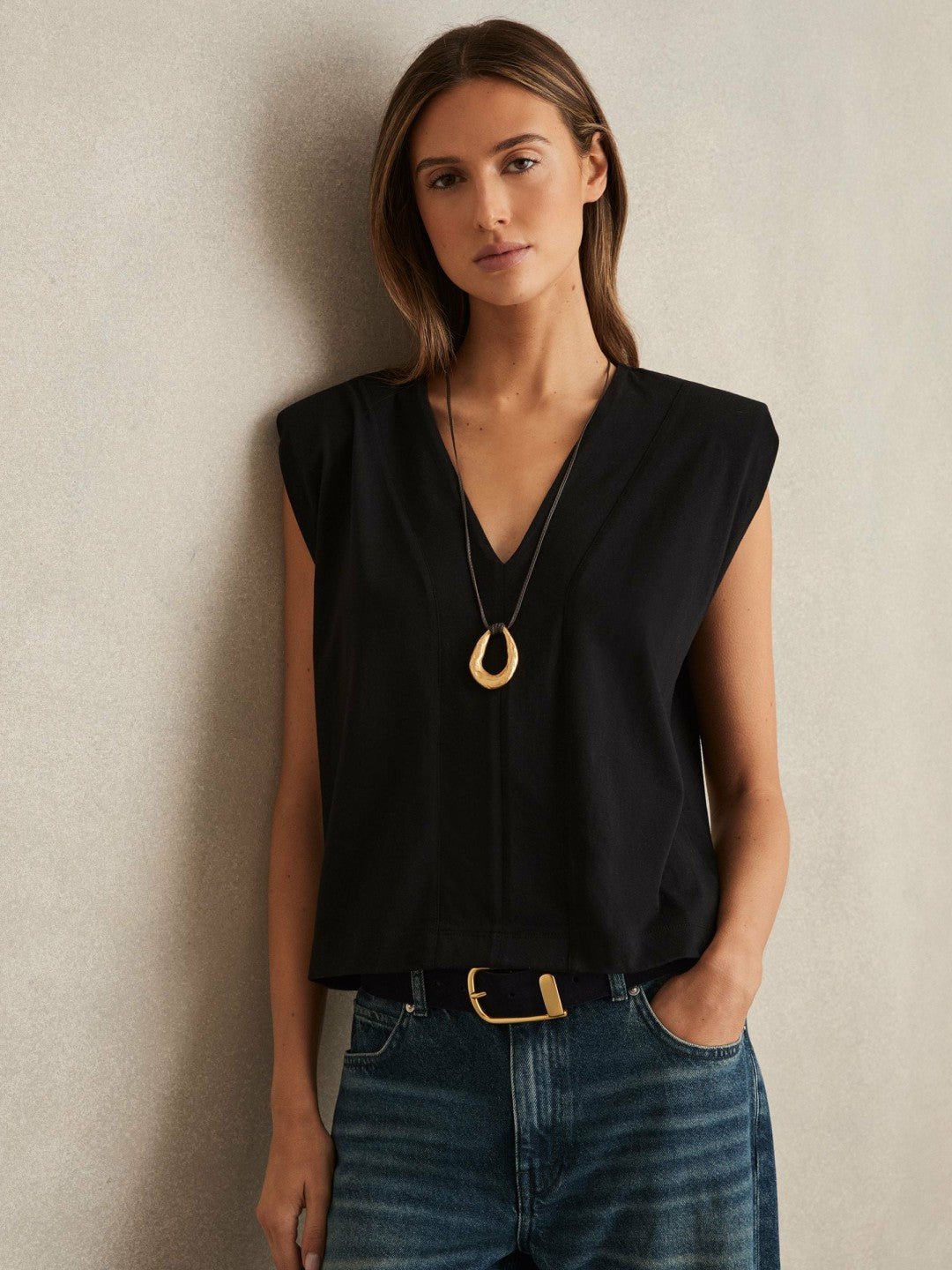 Reiss Popular Choice - Cotton Shoulder-Pad V-Neck Top in Black