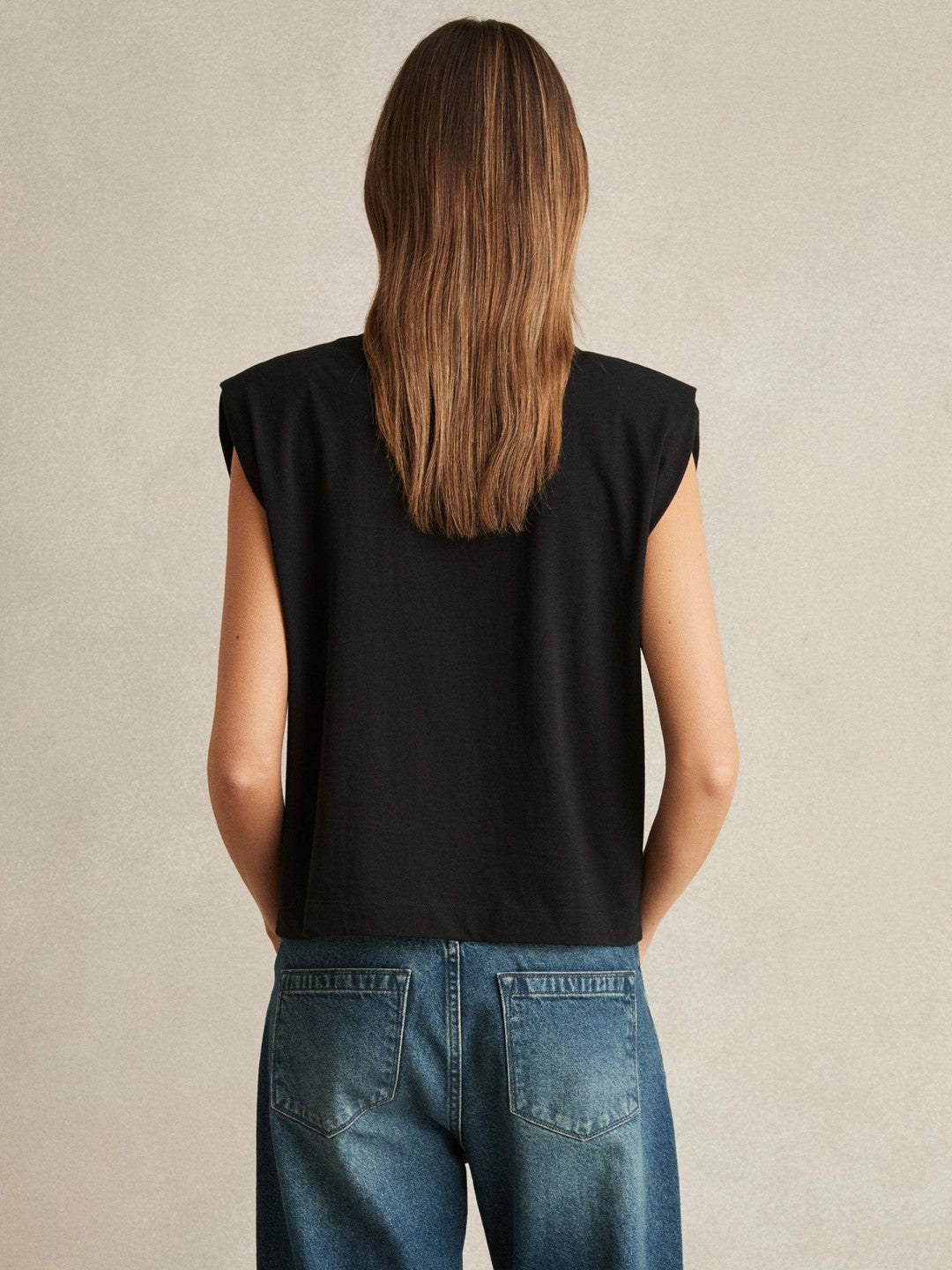 Reiss Popular Choice - Cotton Shoulder-Pad V-Neck Top in Black