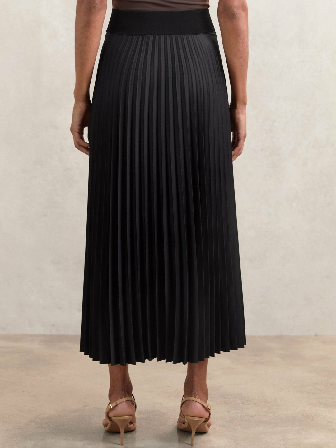 Reiss Best Seller - Pleated Midi Skirt in Black