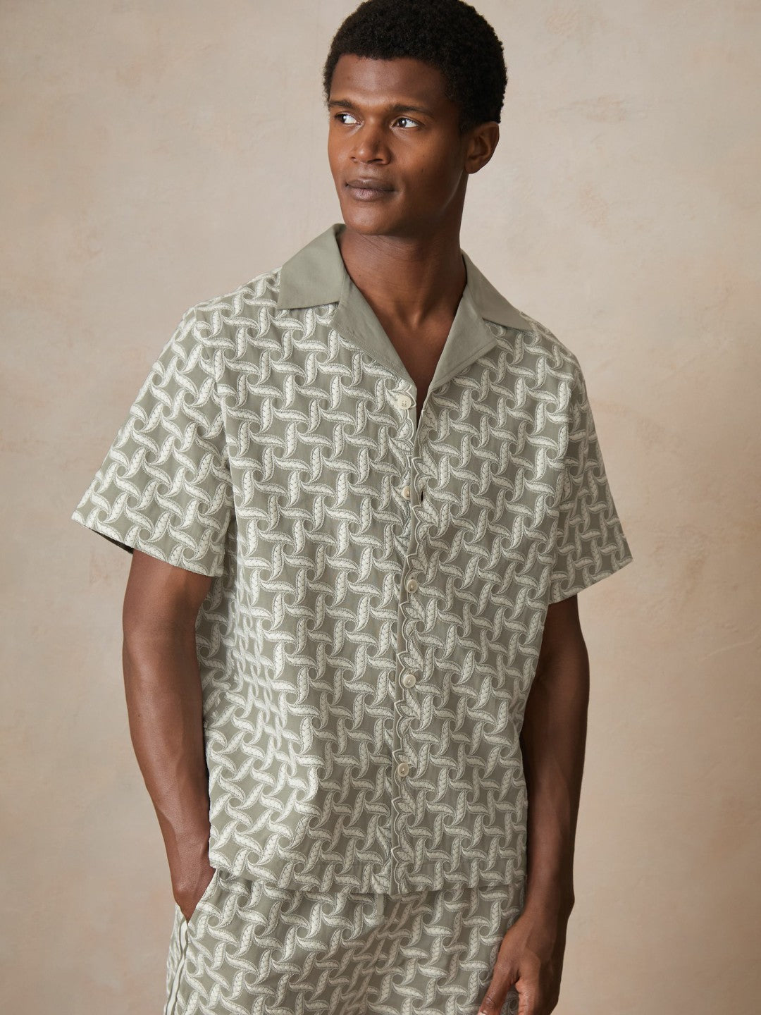 Reiss Popular Choice - | Ché Motif-Embroidered Shirt in Sage/White