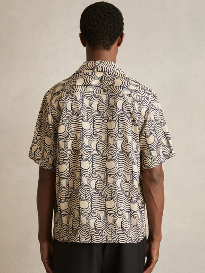 Reiss Wave Print Cuban Collar Shirt in Off White/Navy