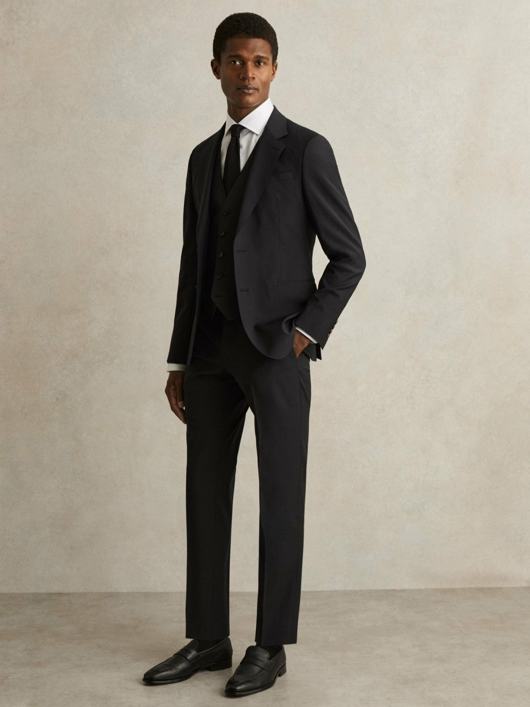 Reiss Value - Wool-Blend Slim-Fit Waistcoat in Black