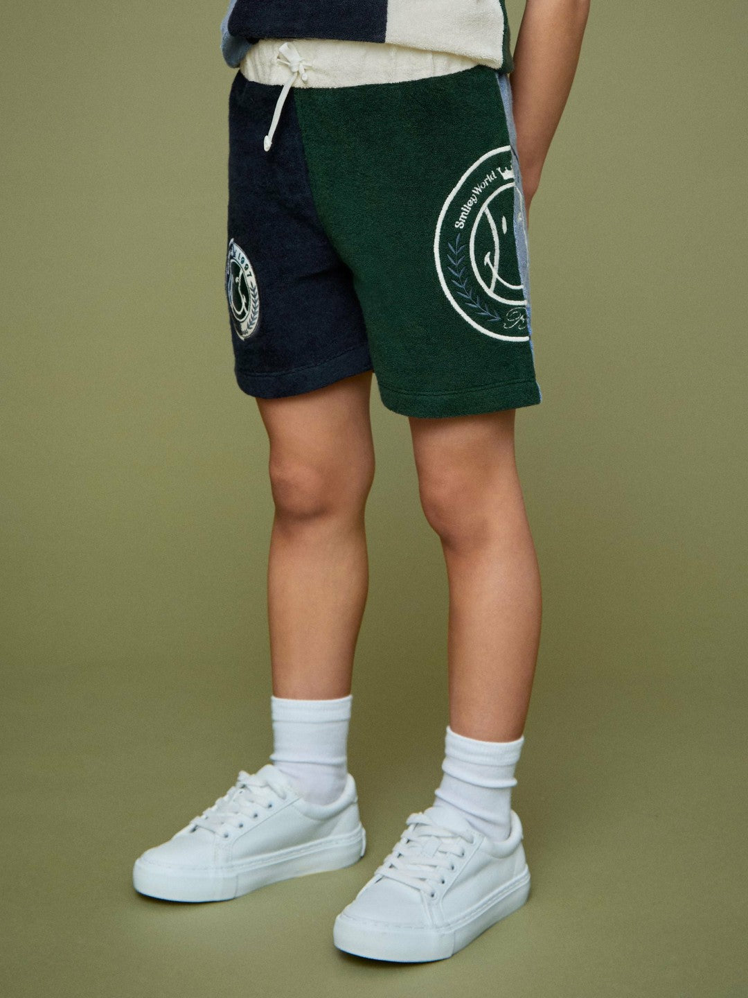 Reiss Popular Choice - 9-13 yrs SmileyWorld Towelling Shorts in Blue