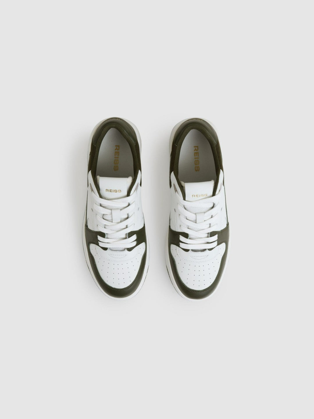 Reiss Value - Leather Panelled Trainers in Khaki/White