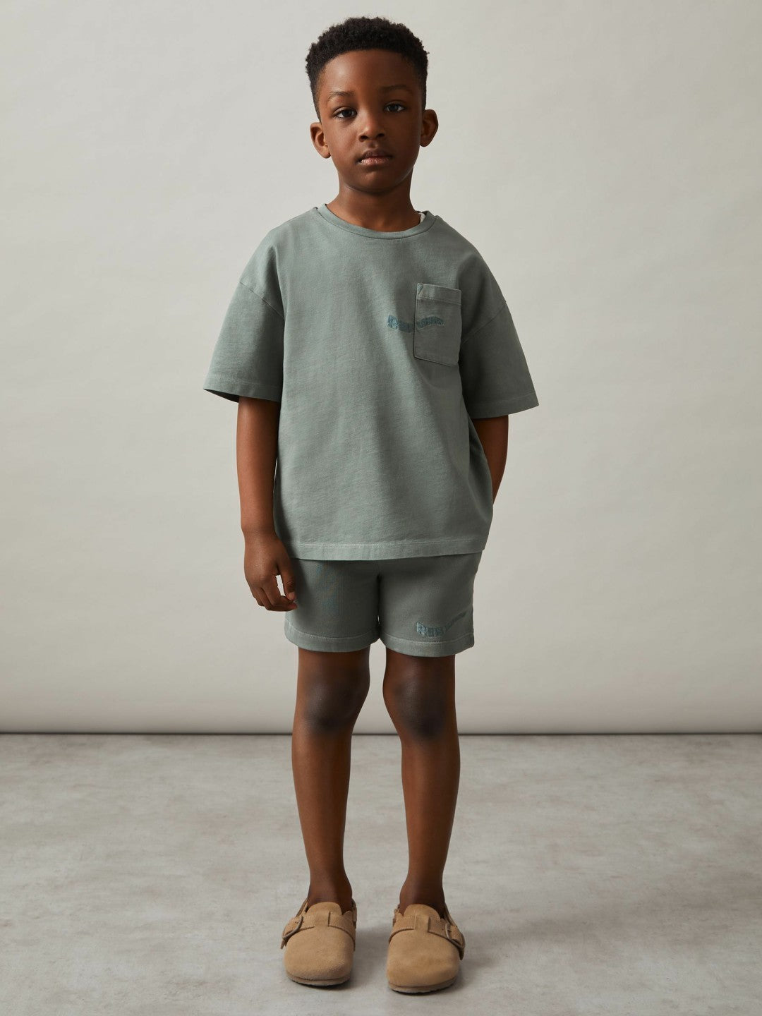 Reiss 9-13 yrs Cotton Brand-Embroidered Shorts in Washed Sage