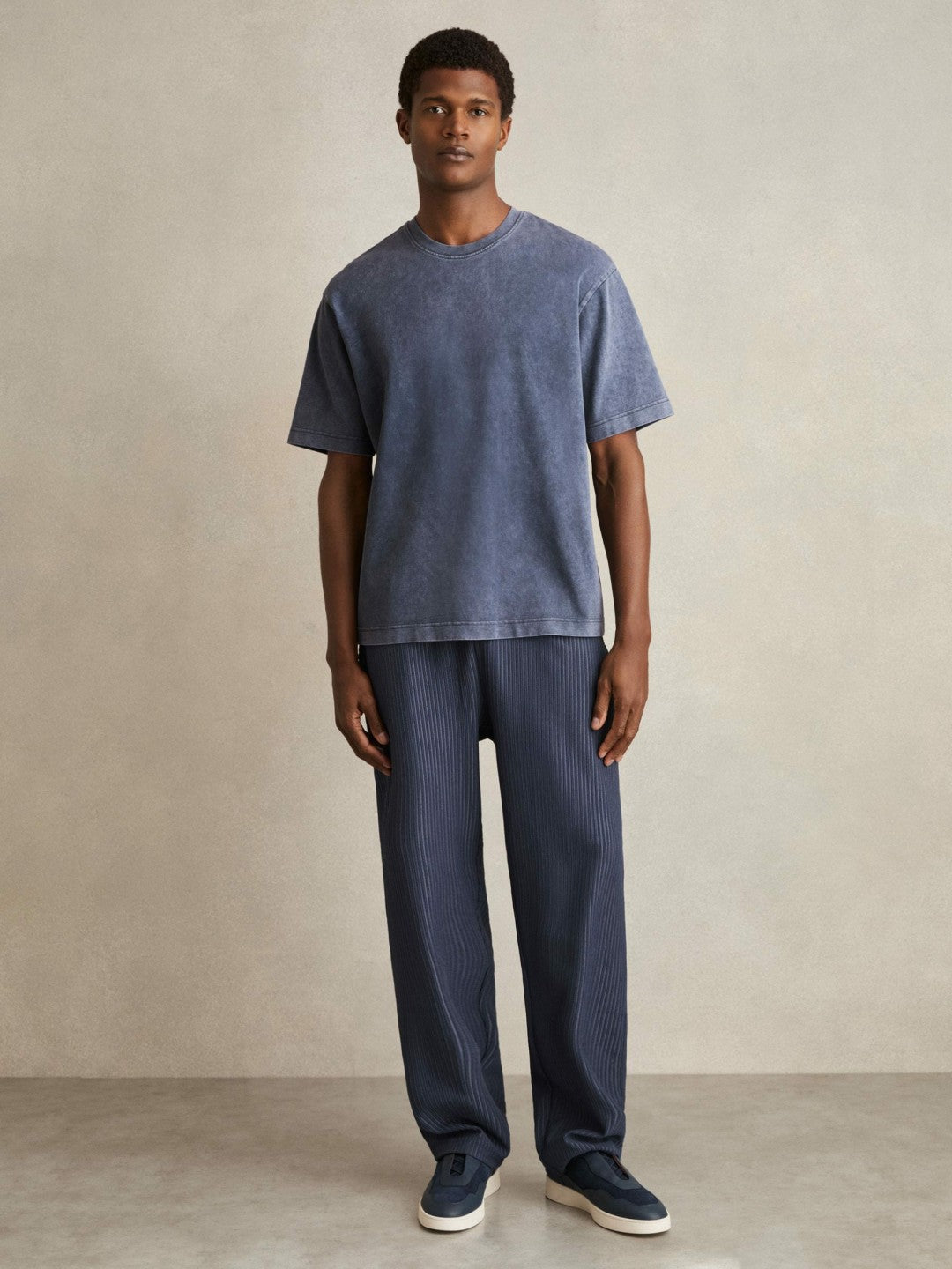 Reiss Deal - Cotton Garment-Dyed Oversize T-Shirt in Indigo Blue