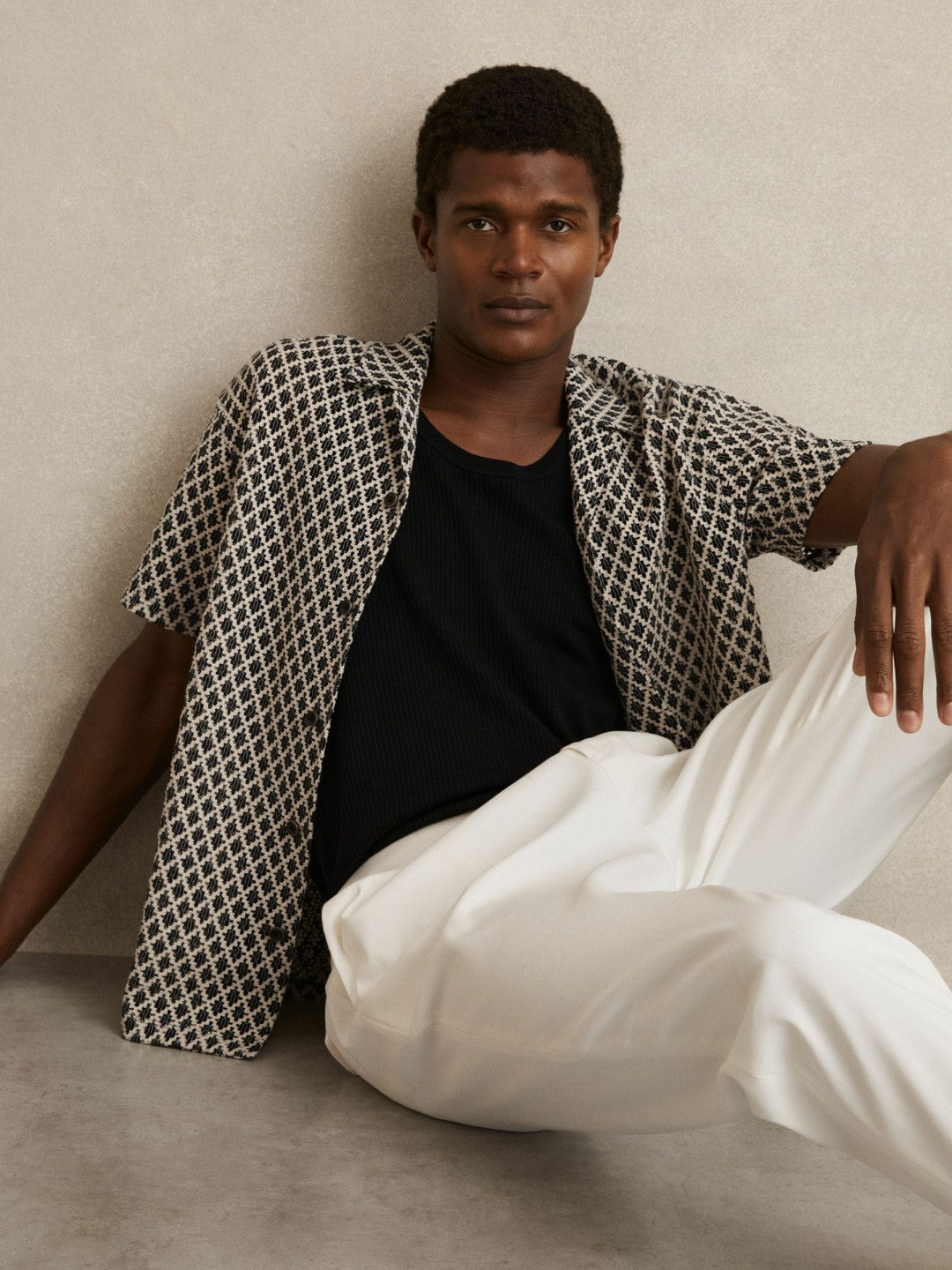 Reiss Popular Choice - Geometric-Crochet Cuban-Collar Shirt in Navy/White