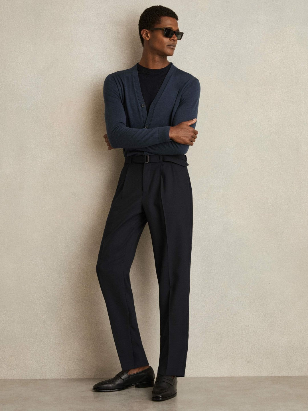 Reiss Deal - Wool-Blend Belted Pleated Trousers Regular-Fit in Navy