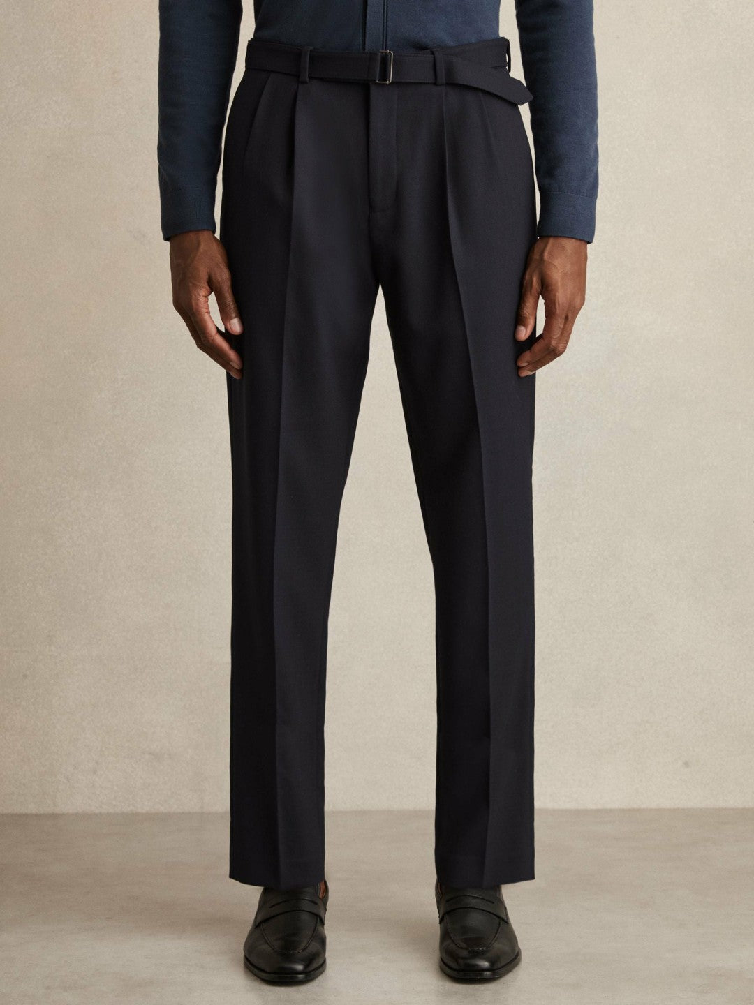 Reiss Deal - Wool-Blend Belted Pleated Trousers Regular-Fit in Navy