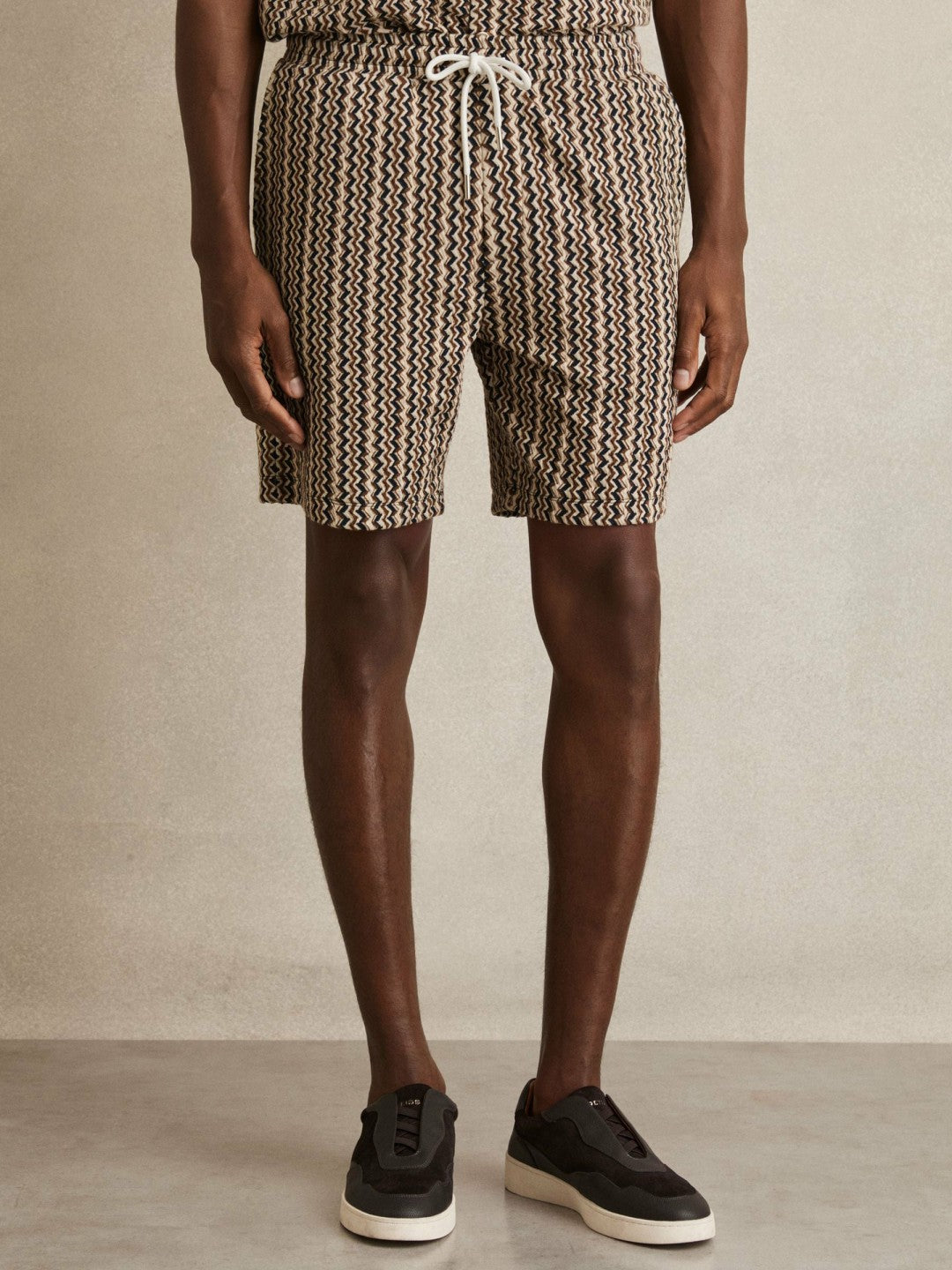 Reiss Best Seller - Zig-Zag Knit Drawstring Shorts in Tobacco Brown