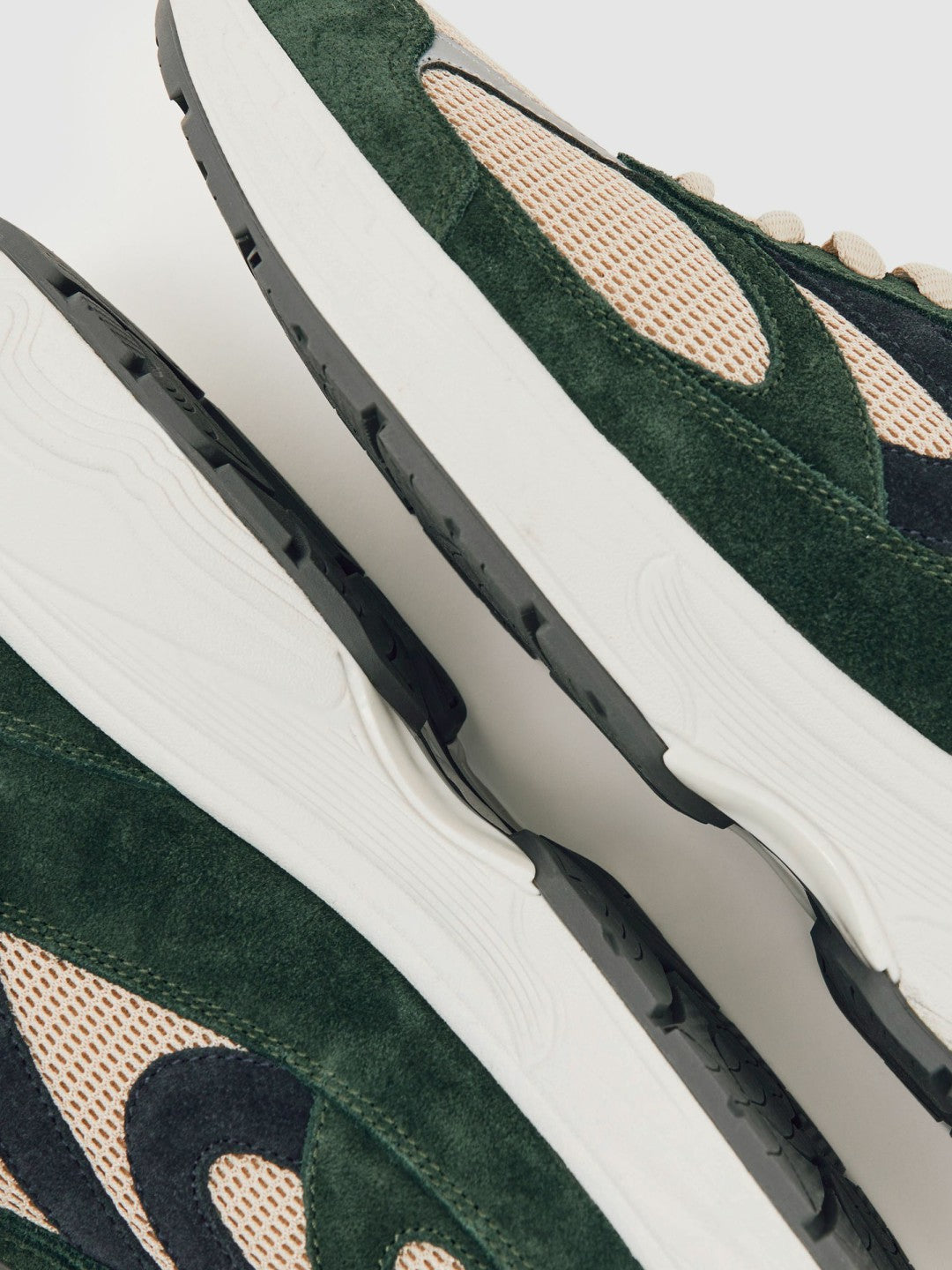 Reiss Savings - Panelled Running Trainers in Forest Green/Stone