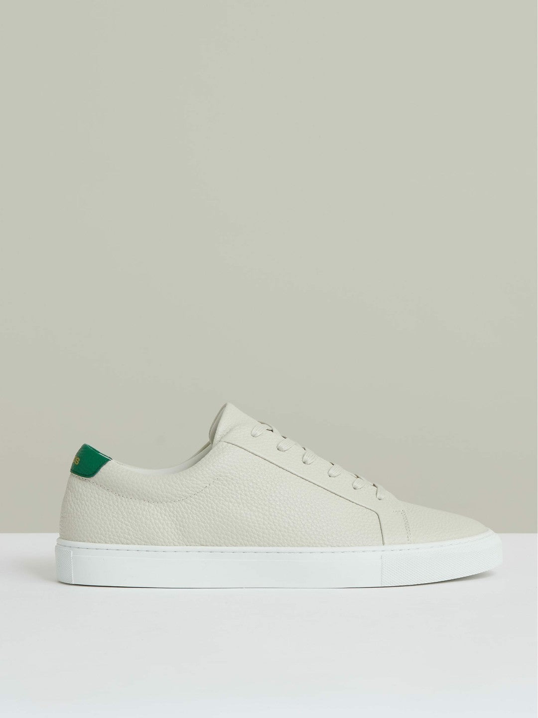 Reiss Value - Tumbled-Leather Low-Top Trainers in Off White/Green