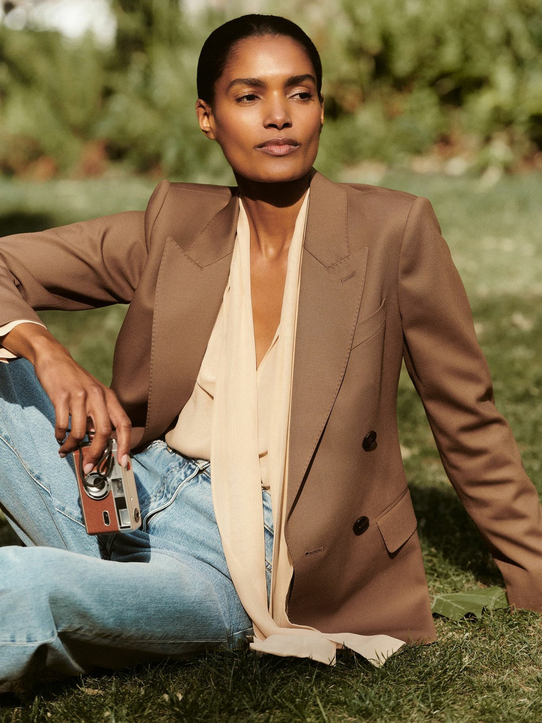 Reiss Deal - Petite Wool-Blend Double-Breasted Suit Blazer in Tan