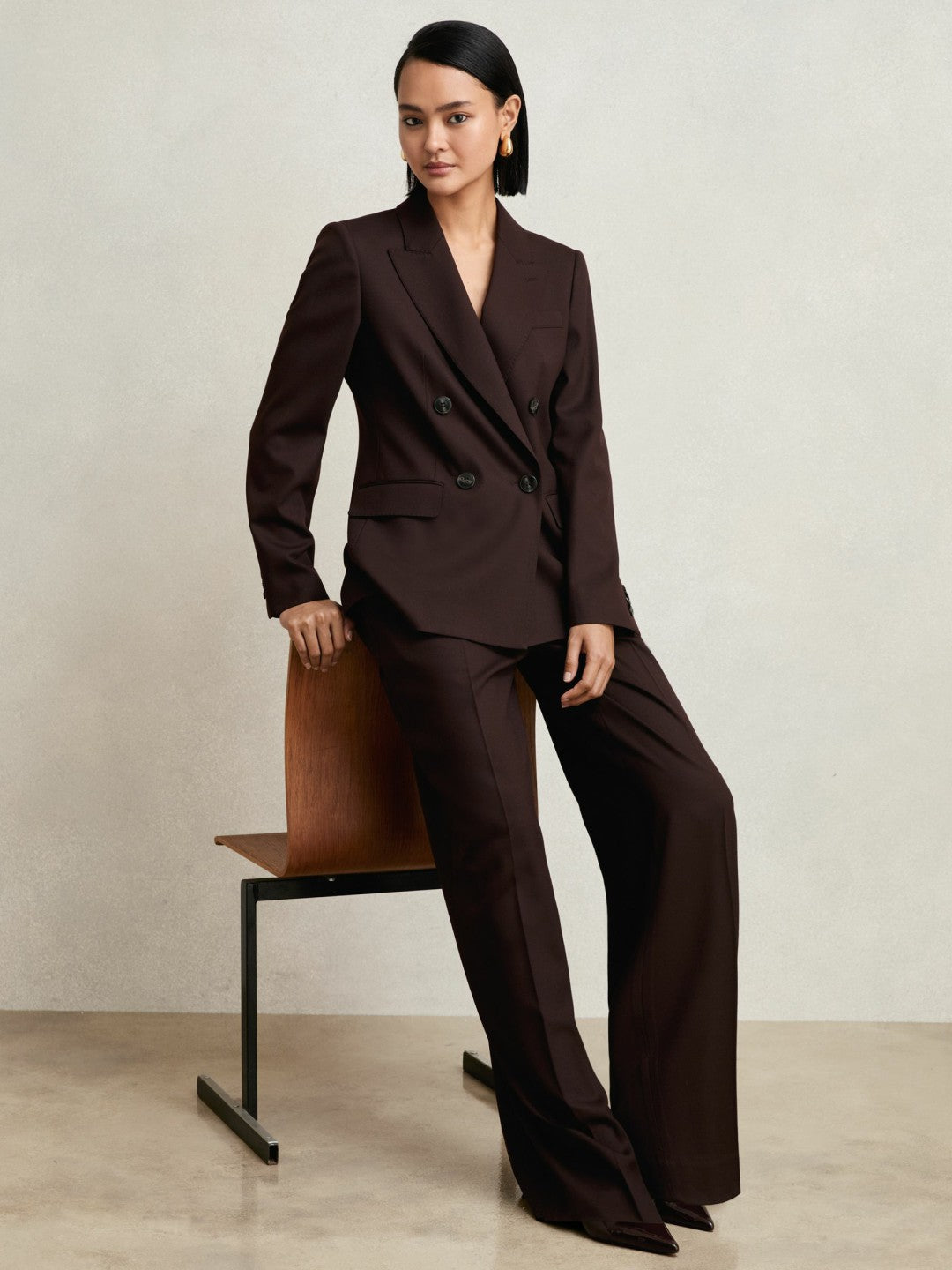 Reiss Wool-Blend Double-Breasted Suit Blazer in Aubergine