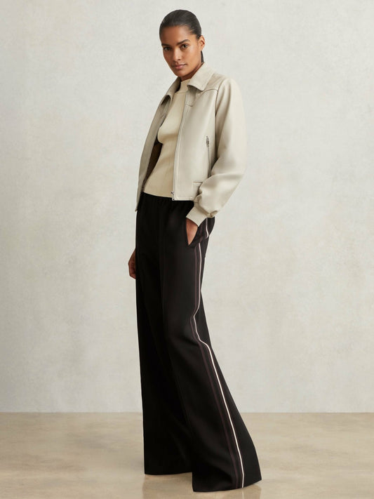 Reiss Popular Choice - Petite Side-Stripe Wide-Leg Trousers in Black