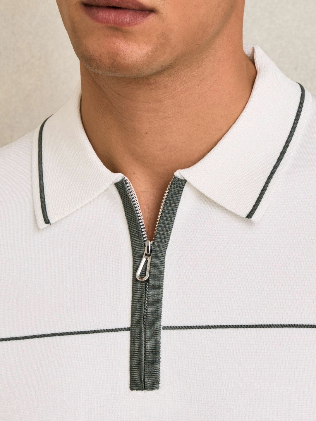 Reiss Sale - Half Zip Tipped Polo Shirt in White/Green