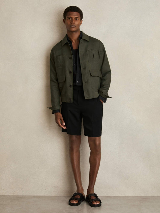 Reiss Popular Choice - Side-Adjuster Tailored Shorts in Black
