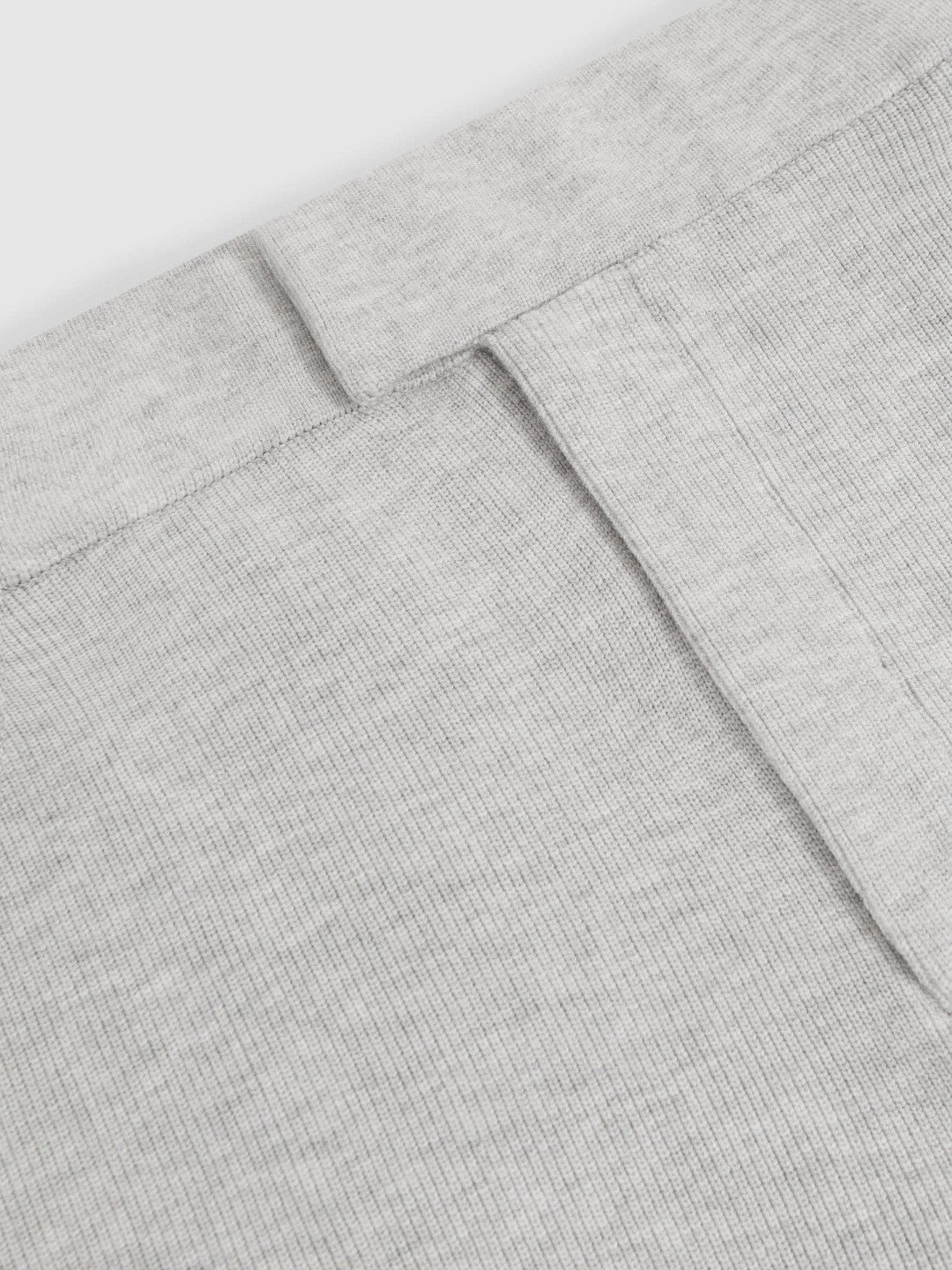Reiss Value - Tapered Knitted Trousers in Soft Grey