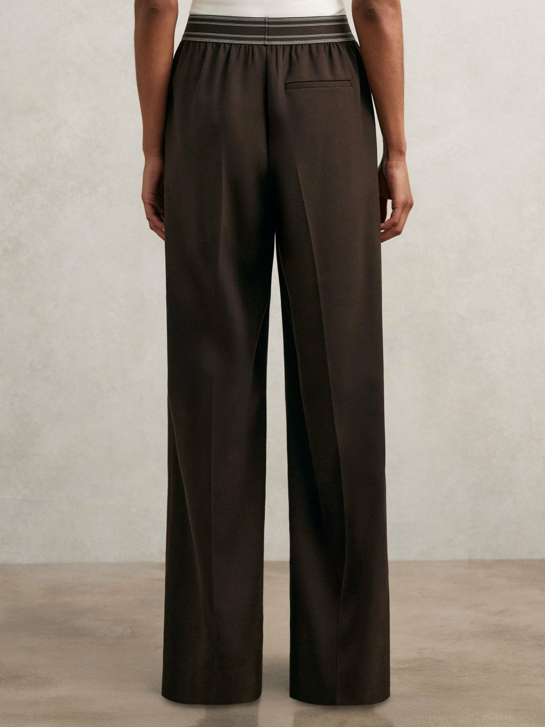 Reiss Deal - Petite Wide-Leg Contrast-Waistband Trousers in Chocolate Brown