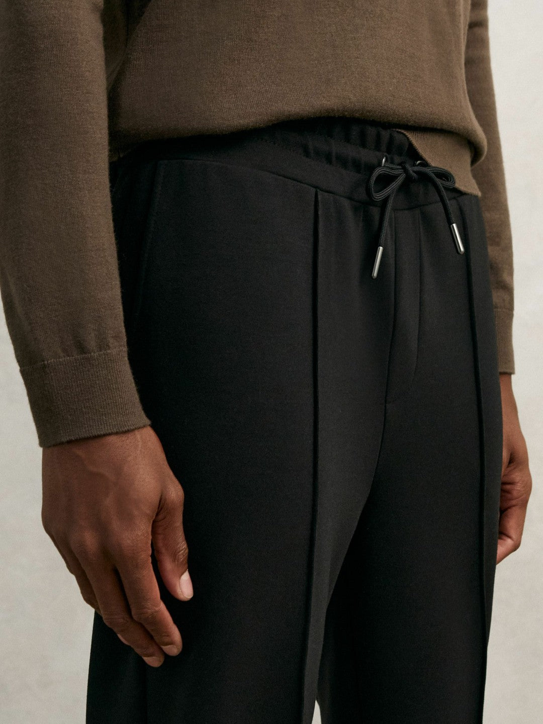 Reiss Popular Choice - Interlock Drawstring Joggers in Black