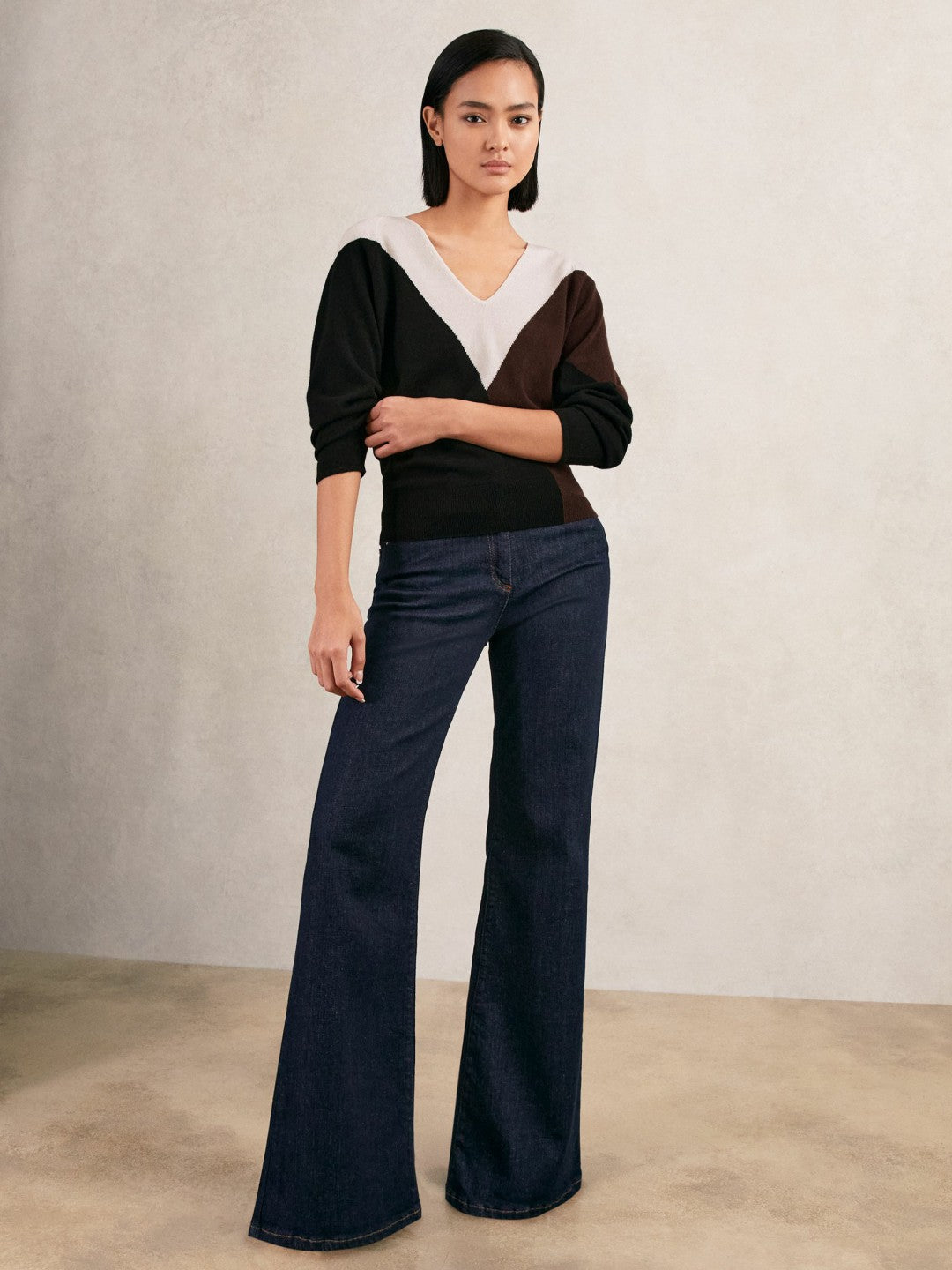 Reiss Featured - Wool-Blend Colourblock Knit Jumper with Cashmere in Black/Burgundy/Cream