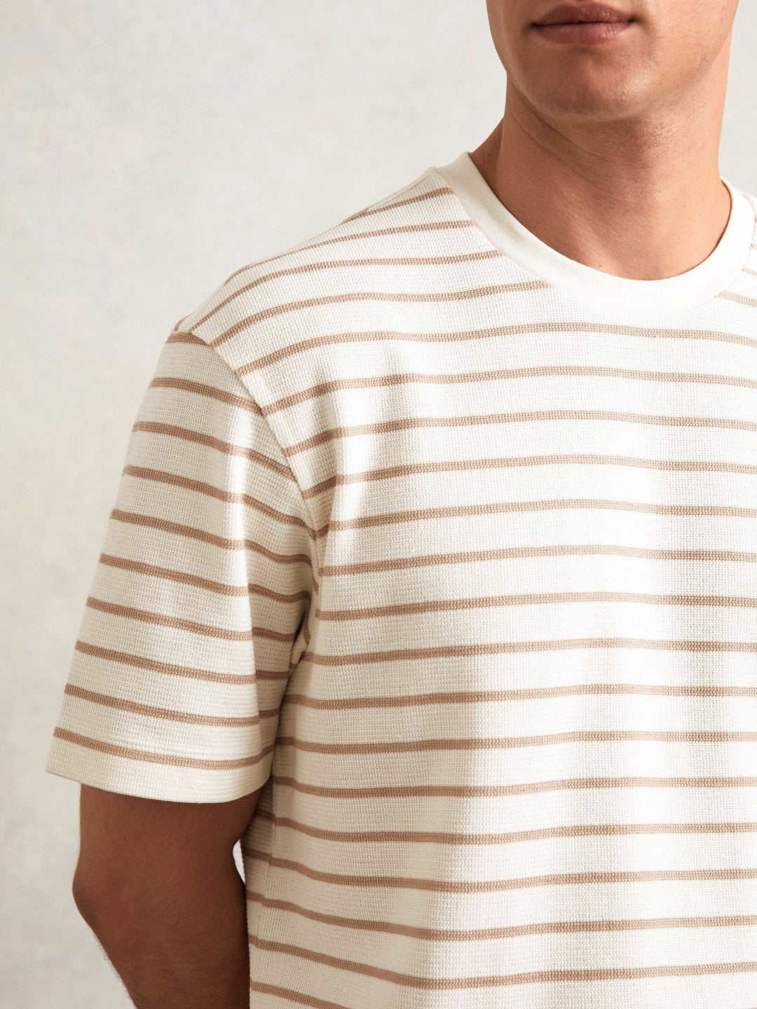 Reiss Value - Cotton Textured Stripe T-Shirt in Oatmeal/White