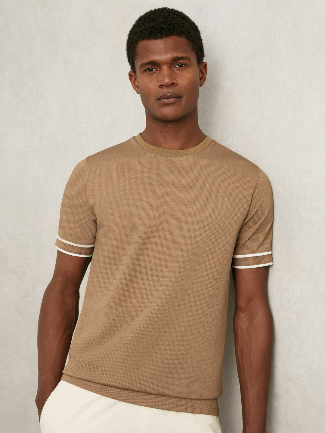 Reiss Savings - Textured Crew-Neck Tipped T-Shirt in Camel Brown