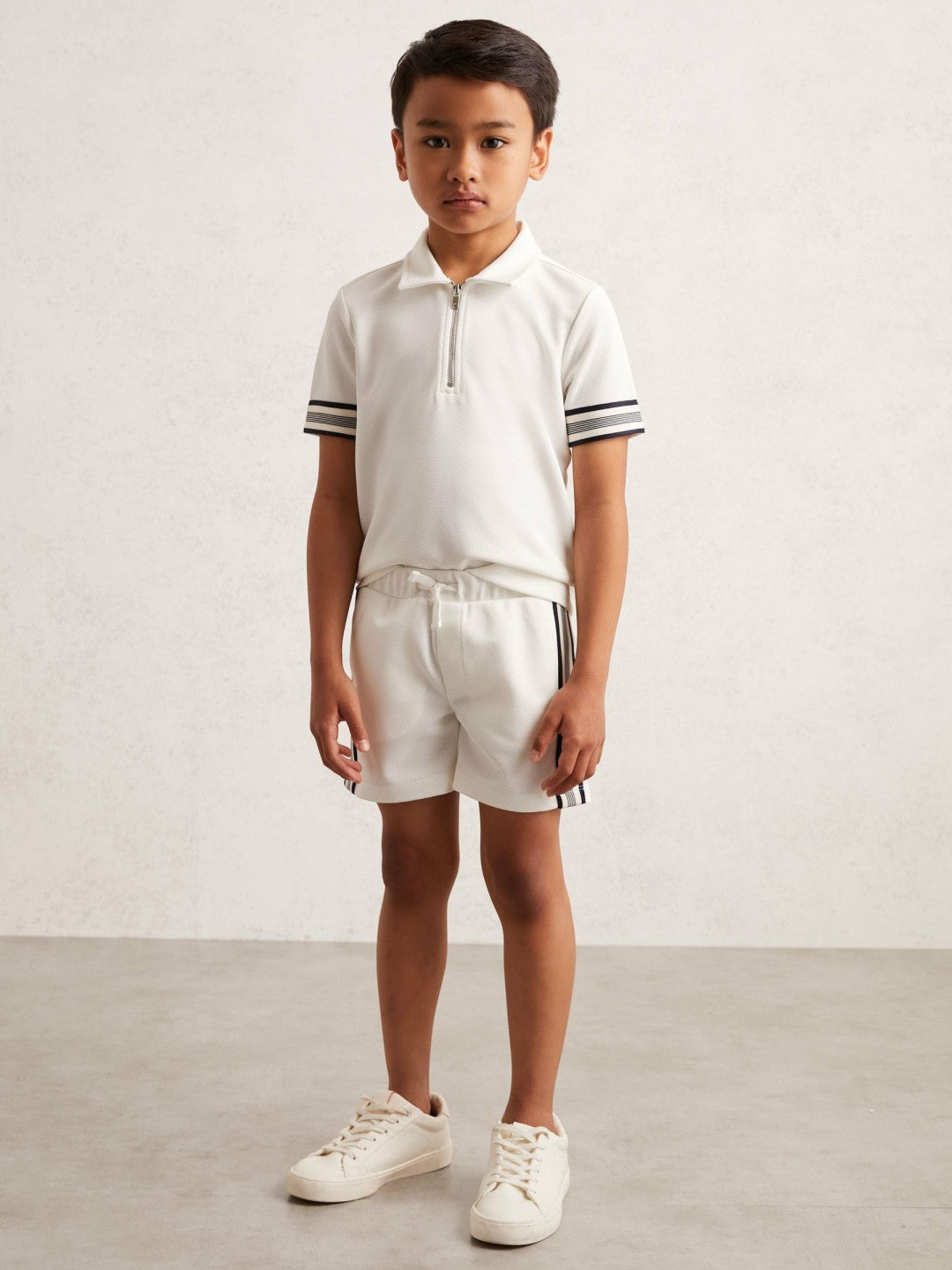 Reiss Popular Choice - 9-13 yrs Side Stripe Textured Shorts in White