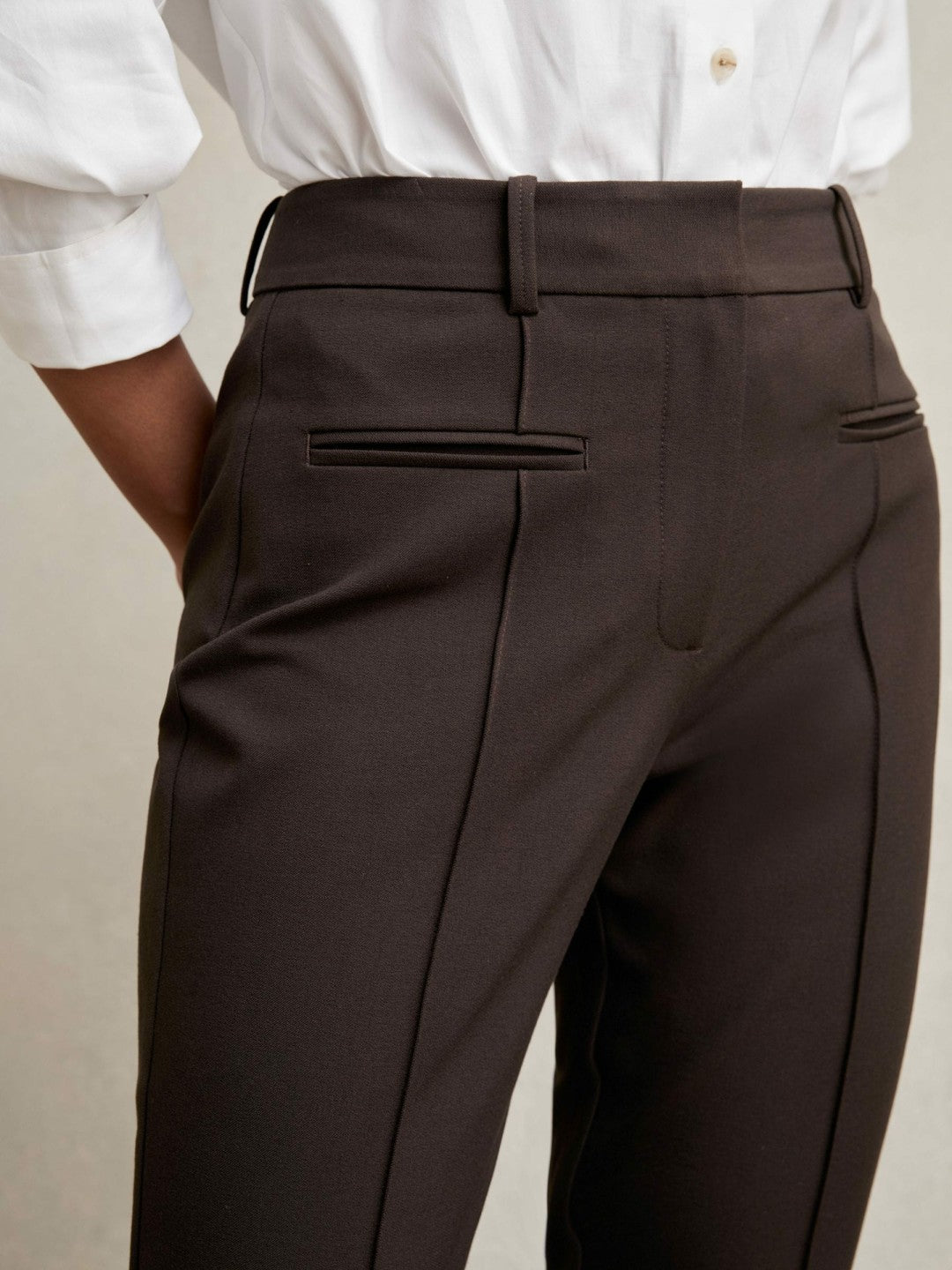 Reiss Deal - Petite Pintuck Tapered Trousers in Chocolate Brown