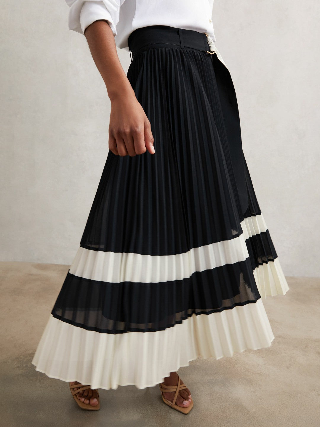 Reiss Featured - Belted Pleated Midi Skirt in Navy/Ivory