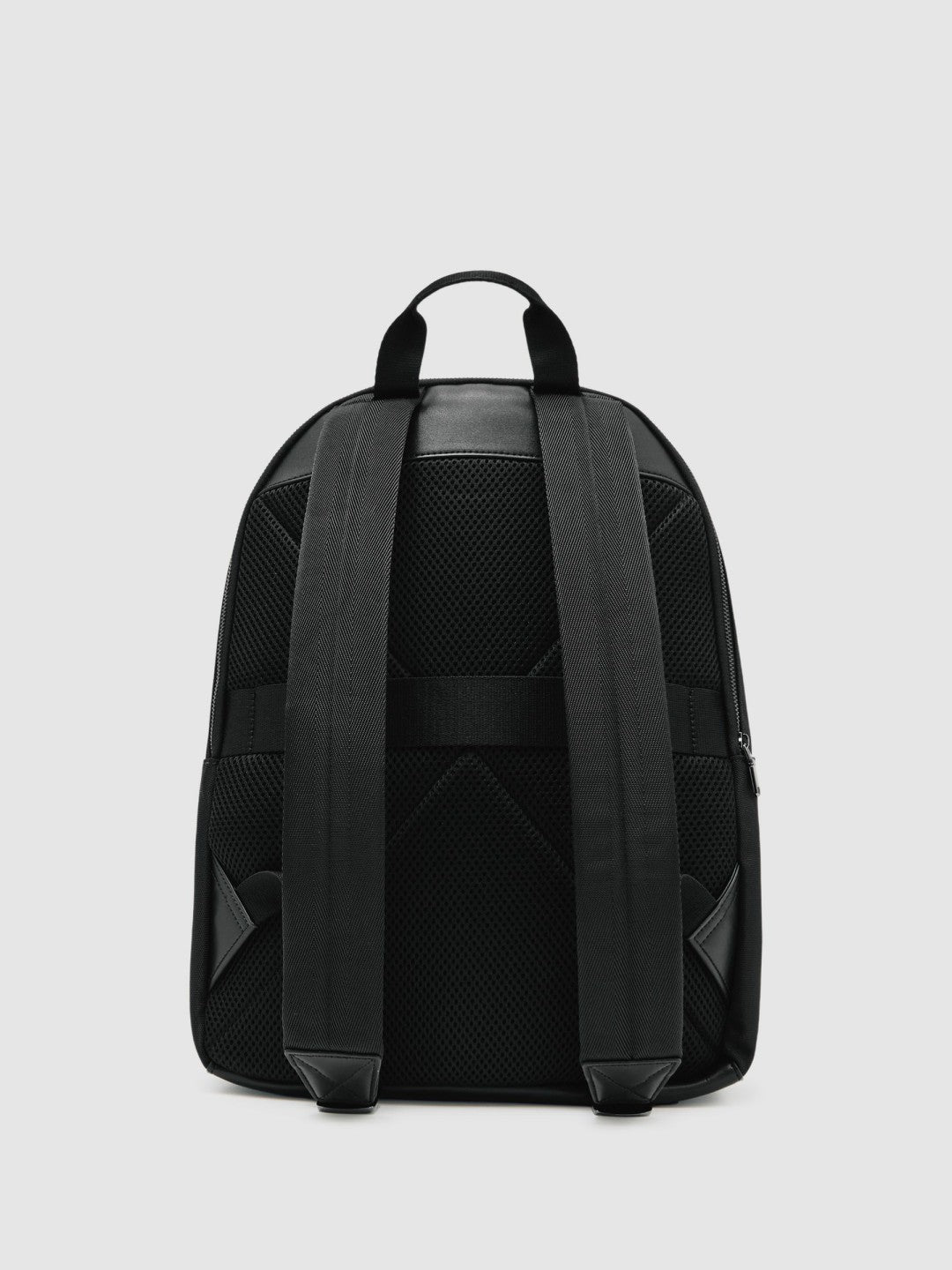 Reiss Affordable - Woven Zipped Backpack in Black