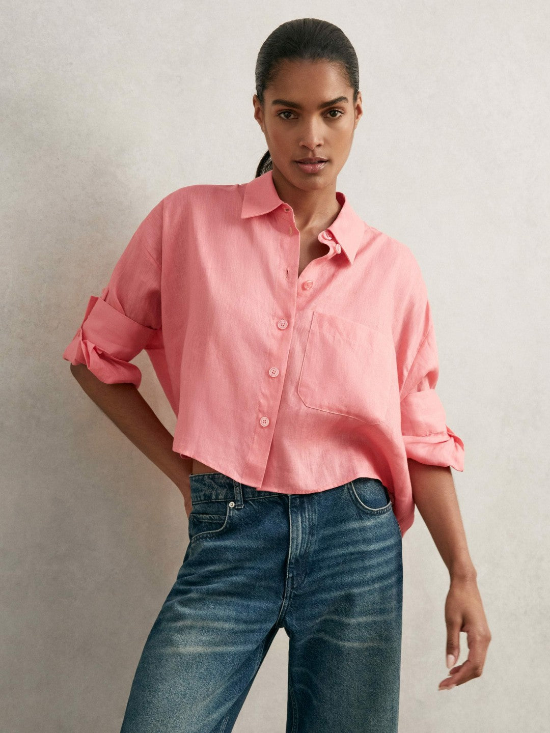Reiss Sale - Oversize Linen Cropped Shirt in Pink