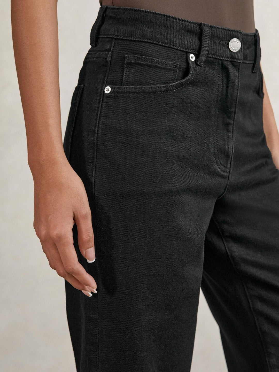 Reiss Deal - Petite Mid Rise Straight Leg Jeans in Black