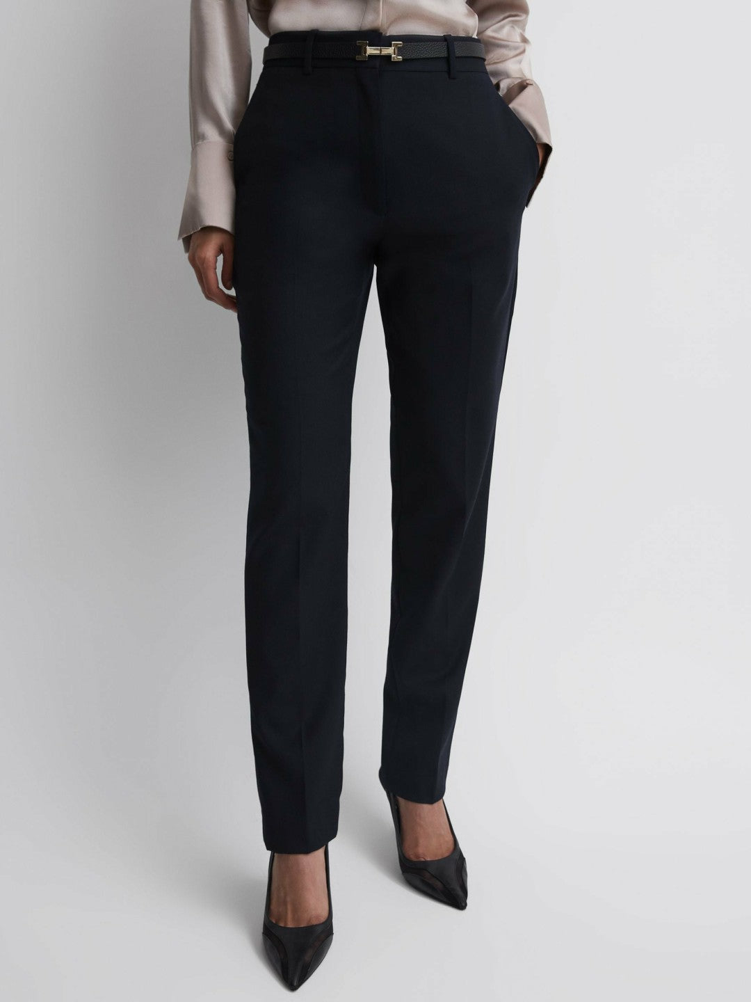 Reiss Petite Wool Blend Tapered Suit Trousers in Navy