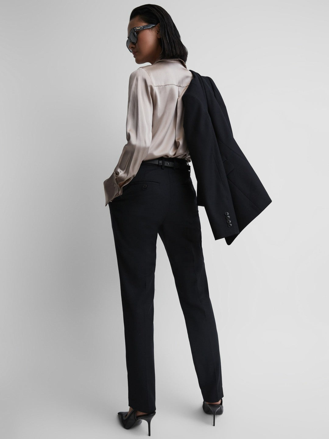 Reiss Petite Wool Blend Tapered Suit Trousers in Navy