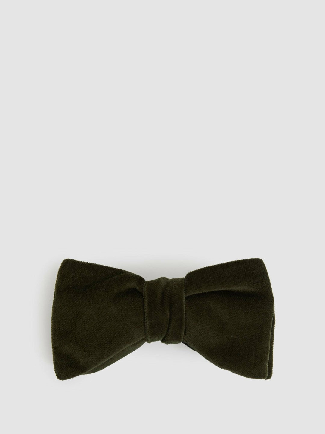 Reiss Popular Choice - Velvet Bow Tie in Emerald