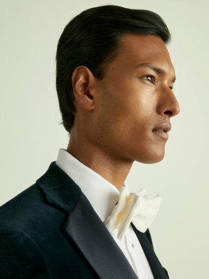 Reiss Offer - Velvet Bow Tie in Ivory