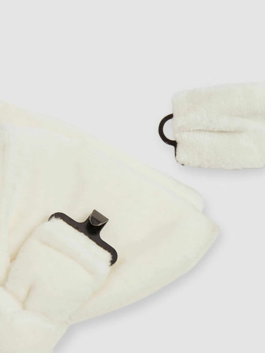 Reiss Offer - Velvet Bow Tie in Ivory