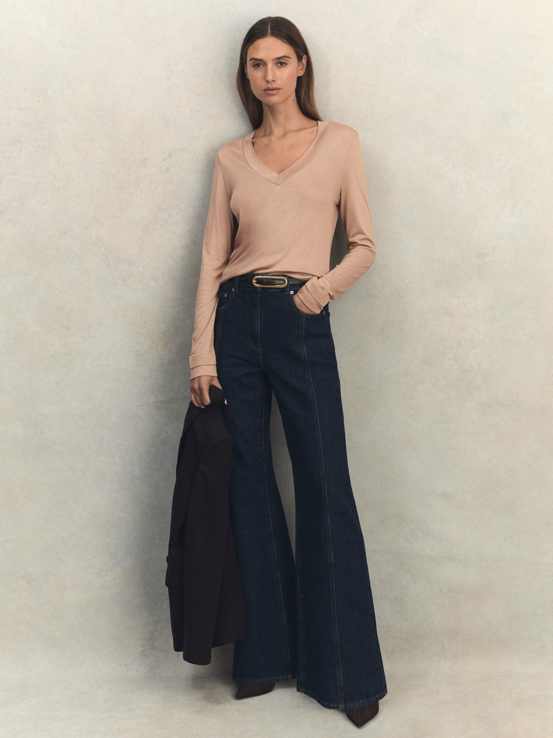 Reiss Deal - Jersey V-Neck Top in Camel