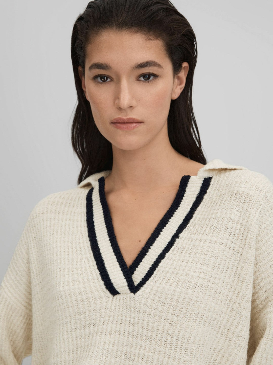 Reiss Affordable - Wool Blend Open Collar Jumper in Cream/Navy