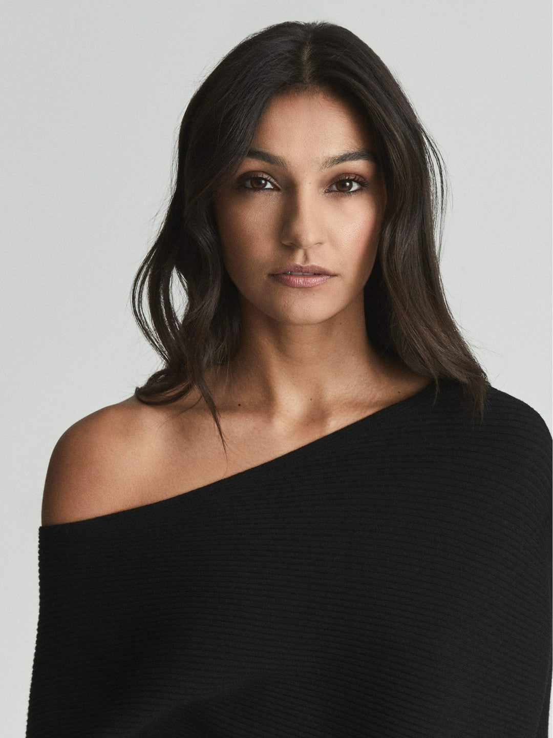 Reiss Asymmetric Knitted Top in Black