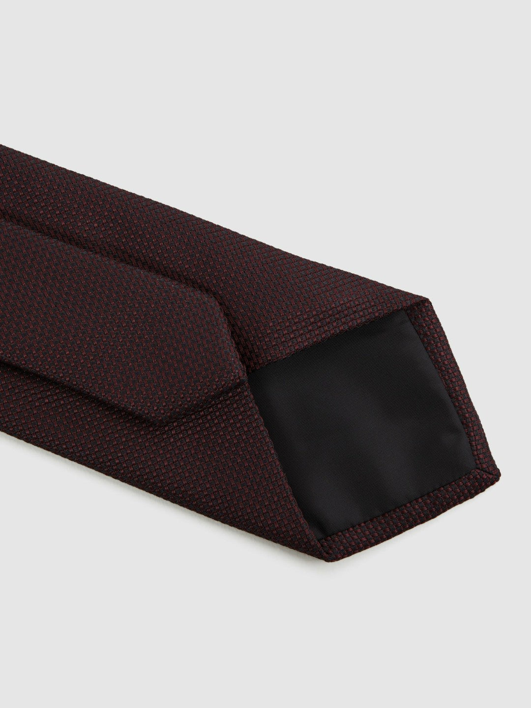 Reiss Value - Textured Silk Blend Tie in Burgundy