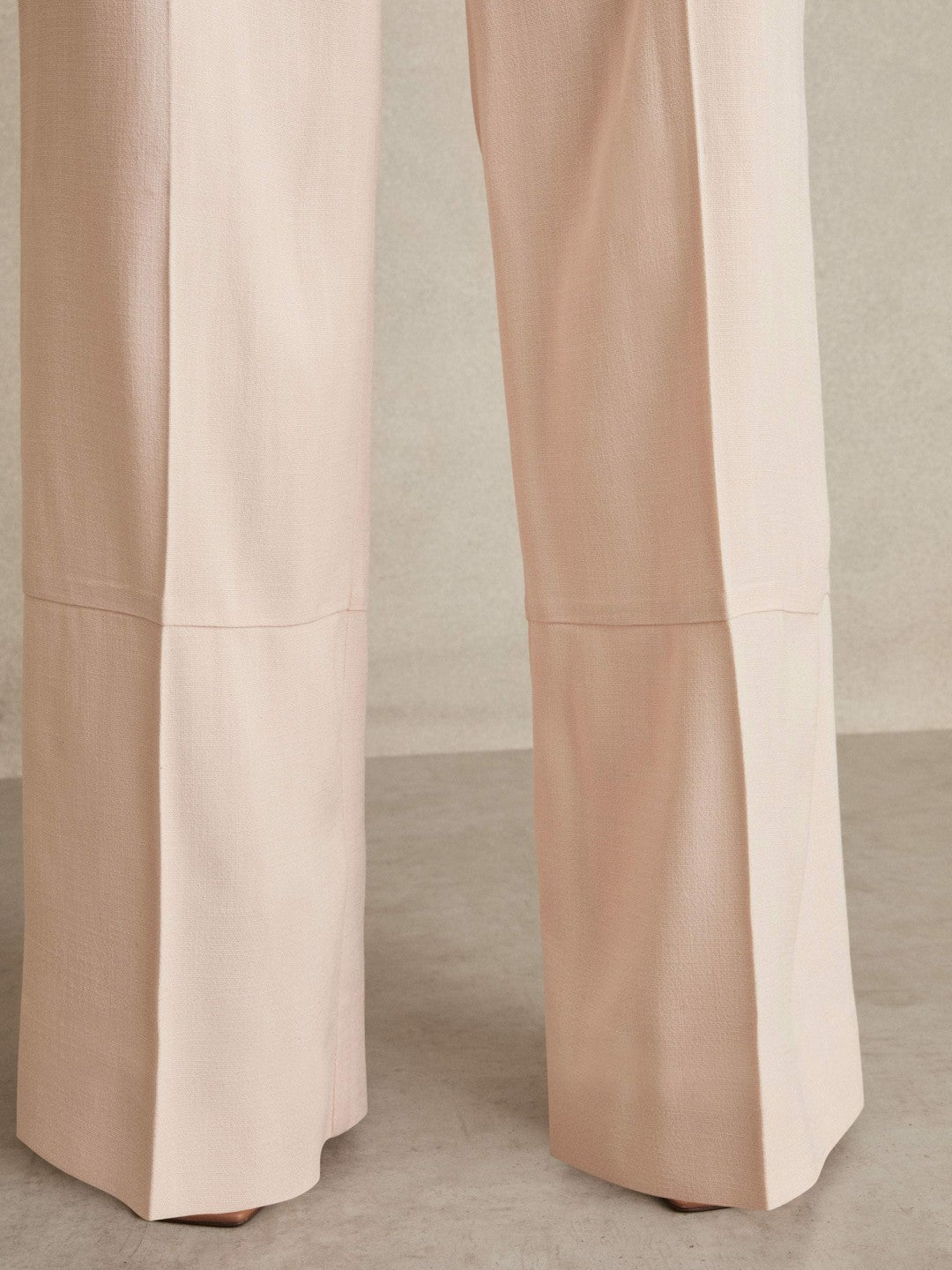 Reiss Popular Choice - Petite Wide-Leg Suit Trousers in Pink
