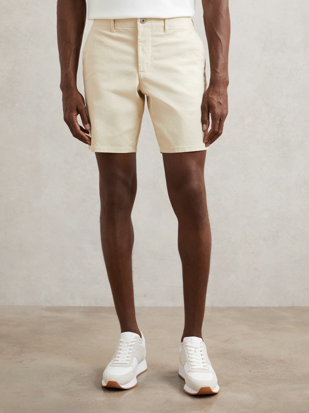 Reiss Sale - Paige Cotton Chino Shorts with Stretch in Cream