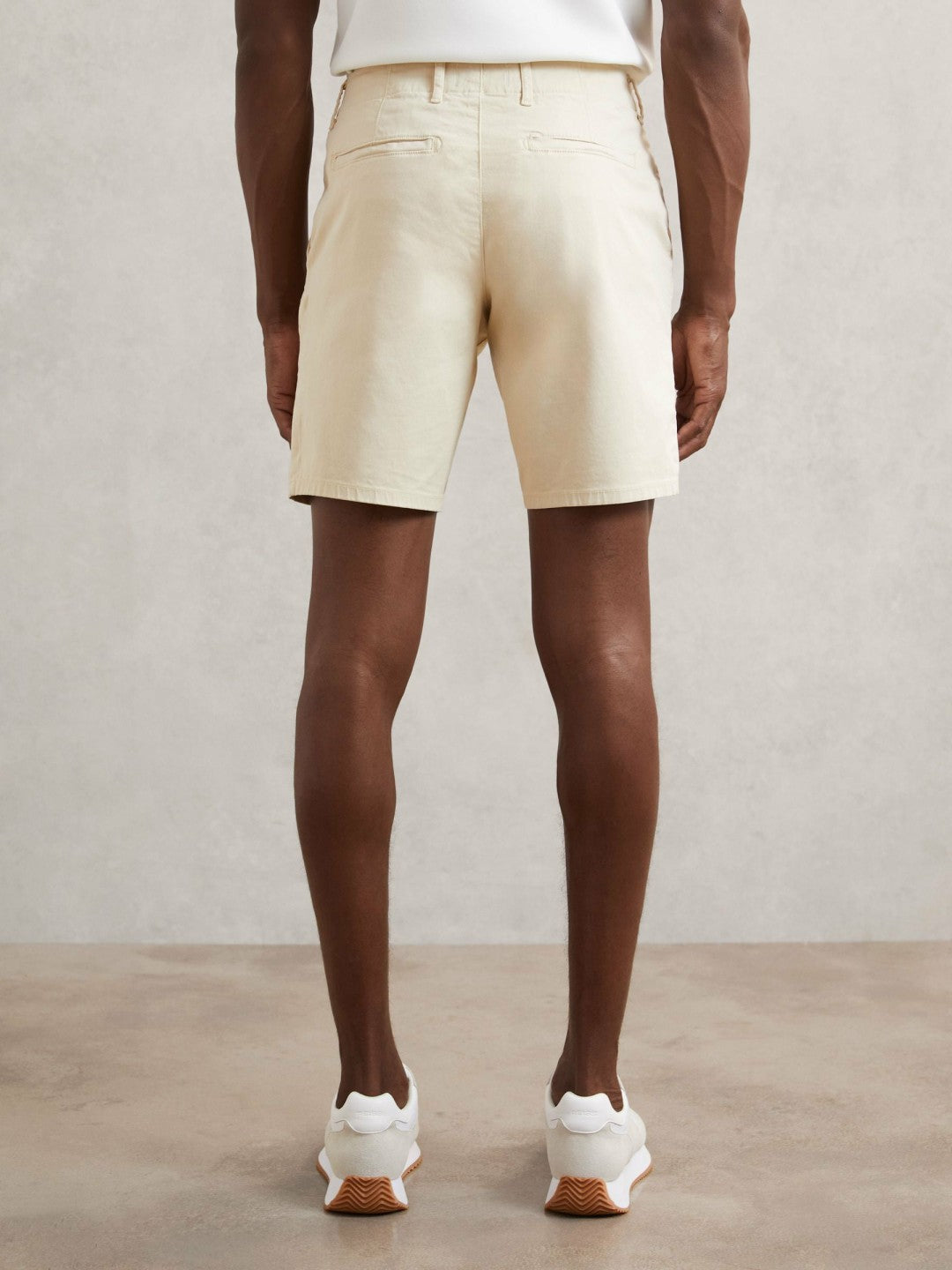 Reiss Sale - Paige Cotton Chino Shorts with Stretch in Cream